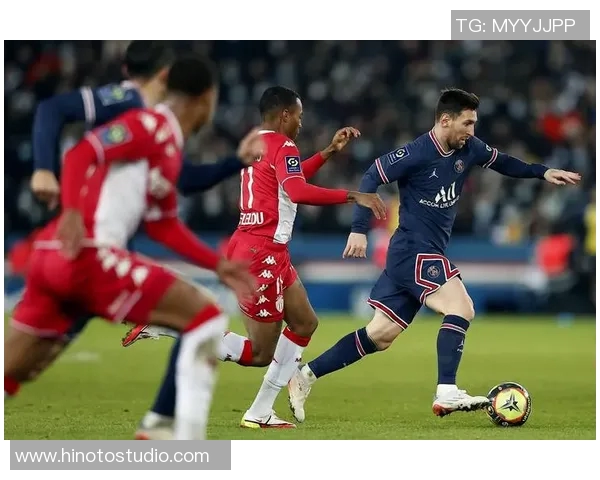 巴黎圣日耳曼主场大胜摩纳哥，压哨进球领跑法甲积分榜