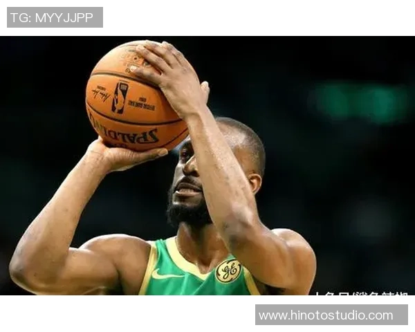 湖人宣布签约自由球员肯巴-沃克,球队再添一员大将助力总冠军夙愿实现 湖人宣布签约自由球员肯巴-沃克,球队再添一员大将助力总冠军夙愿实现